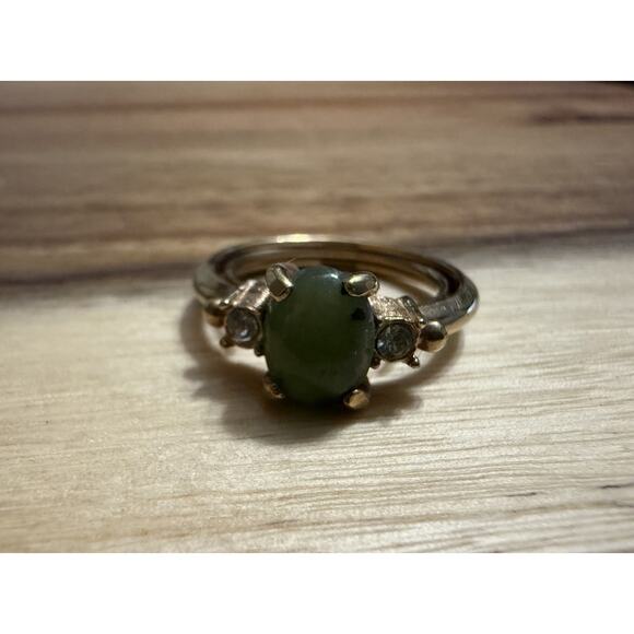 Vintage Avon Green Apple Jade & Rhinestone Gold Tone Ladies Adjustable Band Ring - Picture 2 of 10